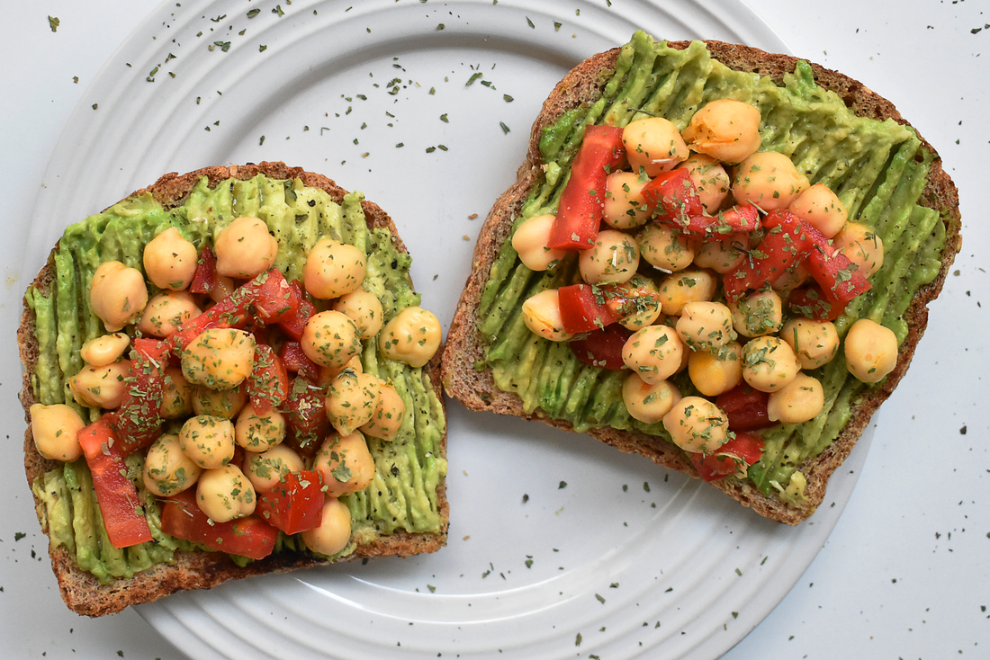 Tostadas de Aguacate